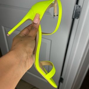 Never worn Neon Green Jessica Simpson Heels (Sz: 9)